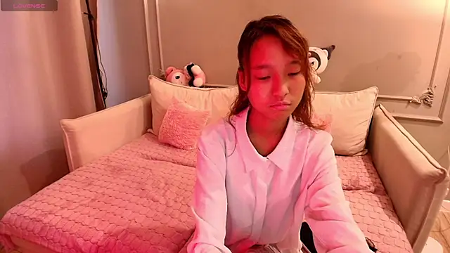 lihnpham online show from March 20, 1:21 am