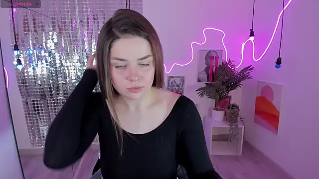 Snapshot of melanie_neal chatting on November 29, 3:37 pm melanie neal online show from November 29, 3:37 pm