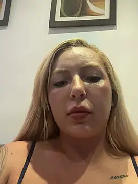 melisboa online show from July 23, 8:29 pm