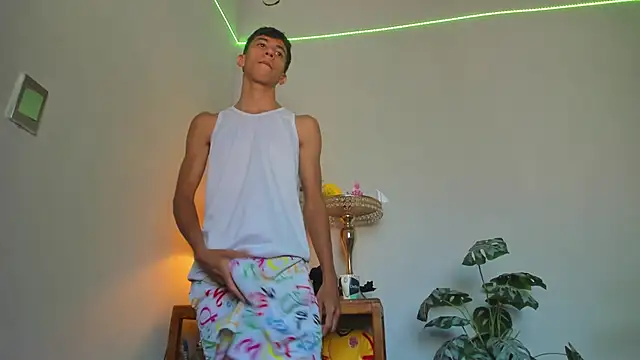 lucian davii online show from April 26, 2:15 pm