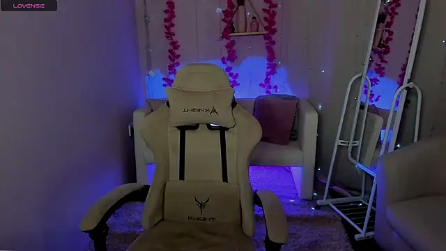 Snapshot of Hanako_Rey chatting on November 28, 1:58 pm Hanako Rey online show from November 28, 1:58 pm