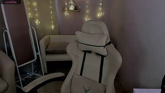 Snapshot of Hanako_Rey chatting on February 25, 1:10 pm Hanako Rey online show from February 25, 1:10 pm