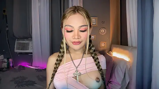 Tsfoxyangelx online show from April 13, 7:30 pm
