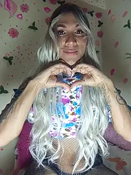 Snapshot of Sthefy_luna131 chatting on November 18, 2:17 am Sthefy luna131 online show from November 18, 2:17 am