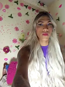 Snapshot of Sthefy_luna131 chatting on November 25, 3:56 pm Sthefy luna131 online show from November 25, 3:56 pm