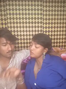 Freakingromance online show from April 17, 6:33 pm