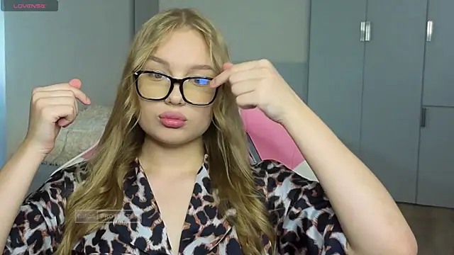 Lunar Flare online show from November 11, 6:35 am