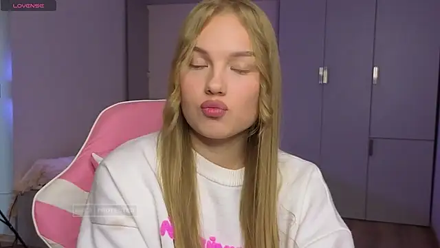 Lunar Flare online show from November 14, 4:00 am