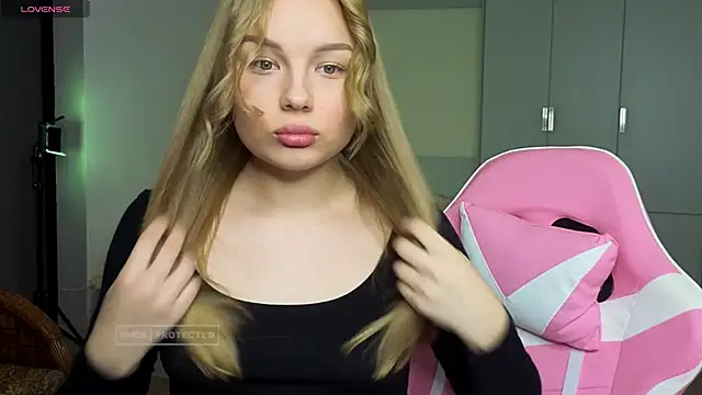 Lunar Flare online show from November 18, 11:03 am