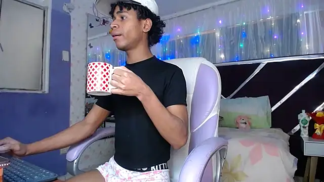 Santy bigcock 01 online show from May 24, 4:01 pm