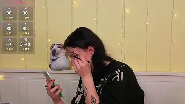 LatinaHuguenin online show from January 13, 7:13 am