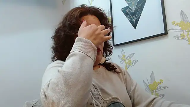 Rosalie Durand online show from February 23, 8:06 pm