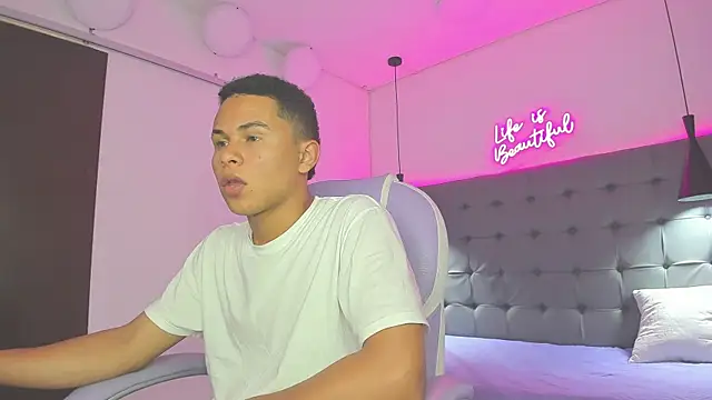 Liams18 online show from November 23, 3:06 am