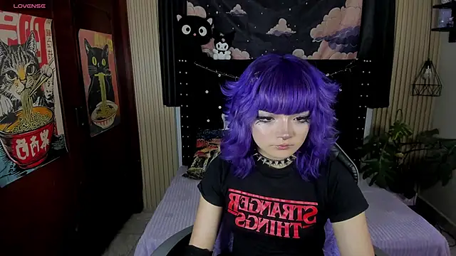 ravencollen online show from April 8, 11:27 pm