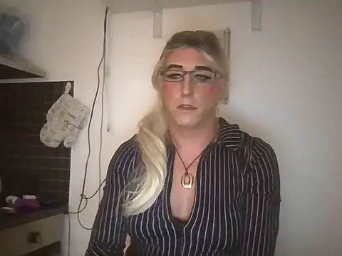 AgnesCross39 online show from August 6, 2:24 am