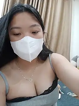 linh-xinh18 online show from July 13, 1:47 pm