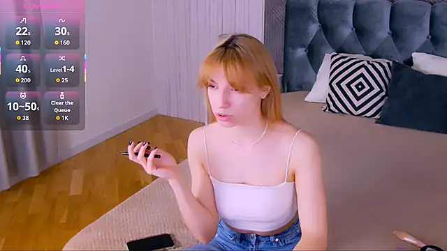 CindyMoriLove online show from March 25, 5:35 am