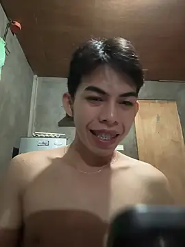 Urhotsilverboy online show from March 15, 5:19 pm