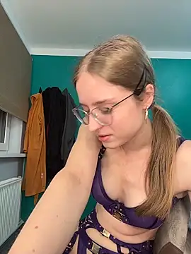 EveLunny online show from February 3, 11:10 pm