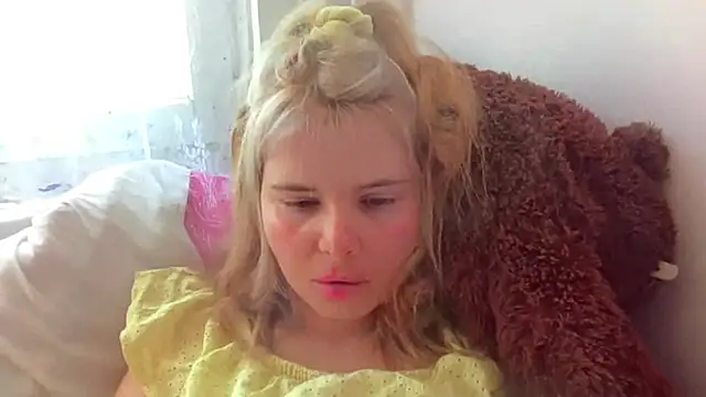 HornyElena online show from April 20, 10:18 am