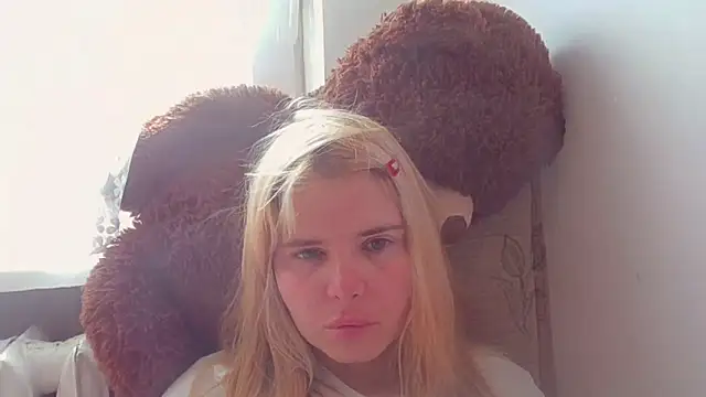 HornyElena online show from June 19, 8:29 am