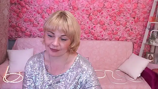Snapshot of AmaraNights chatting on June 10, 7:02 pm AmaraNights online show from June 10, 7:02 pm