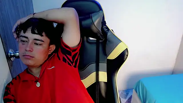 Tatann 18 online show from November 17, 8:14 pm