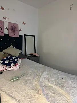LoliitaBennett online show from July 11, 4:37 am