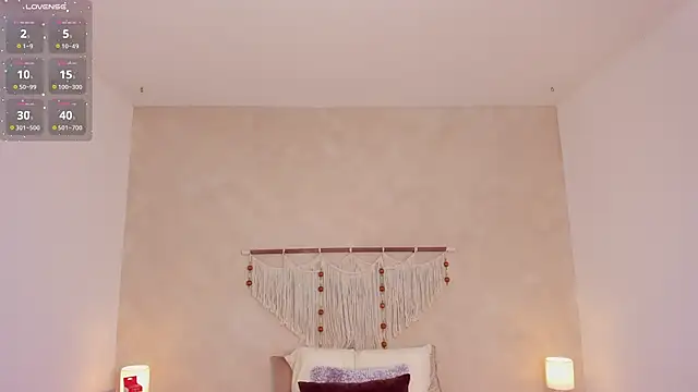 Snapshot of _hanna_sky chatting on June 6, 5:17 pm hanna sky online show from June 6, 5:17 pm
