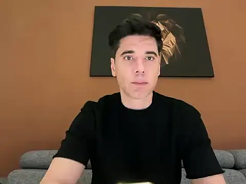 Snapshot of marcoo_x chatting on February 17, 7:27 am marcoo x online show from February 17, 7:27 am