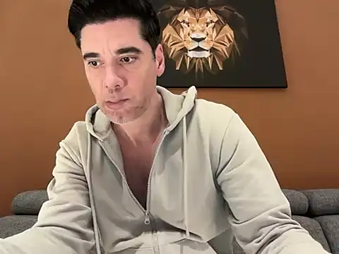 Snapshot of marcoo_x chatting on February 20, 5:48 am marcoo x online show from February 20, 5:48 am