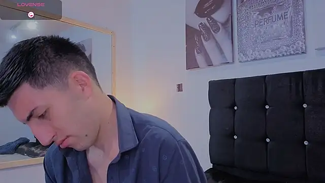 Un Sluttyy online show from February 28, 11:00 am