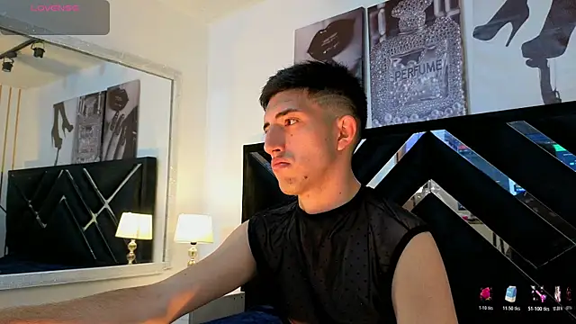 Un Sluttyy online show from April 13, 11:27 am