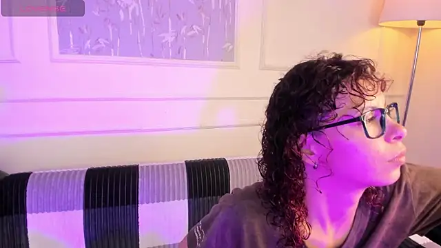 AliceMadnes online show from March 28, 12:27 pm