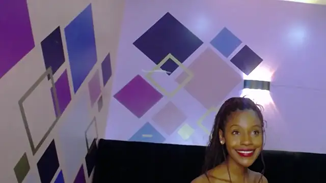 Snapshot of Aliis_Love chatting on February 8, 1:14 pm Aliis Love online show from February 8, 1:14 pm