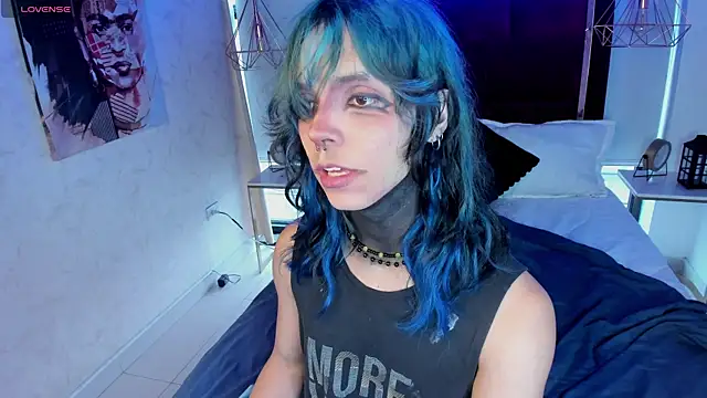 luxiel  online show from June 9, 9:15 pm