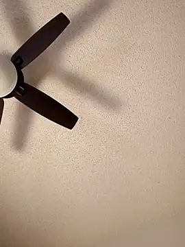 nikkibae33 online show from April 1, 10:38 am