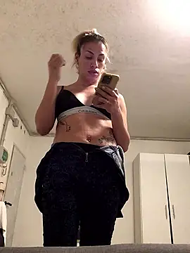 ESTRELLABERECHUCKY online show from January 9, 7:48 pm