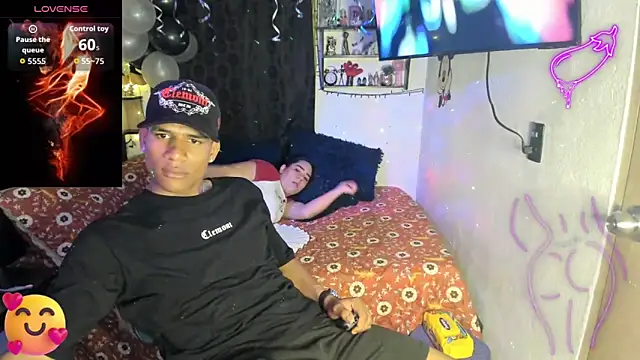 Snapshot of JUANBIGCOCK21CM chatting on February 25, 11:36 pm JUANBIGCOCK21CM online show from February 25, 11:36 pm