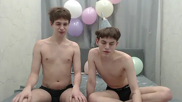 Snapshot of hornybadbunny chatting on February 7, 8:29 am hornybadbunny online show from February 7, 8:29 am