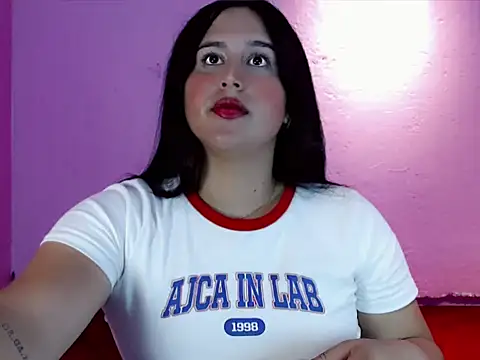 Snapshot of Sofiababyy chatting on February 2, 11:25 pm Sofiababyy online show from February 2, 11:25 pm