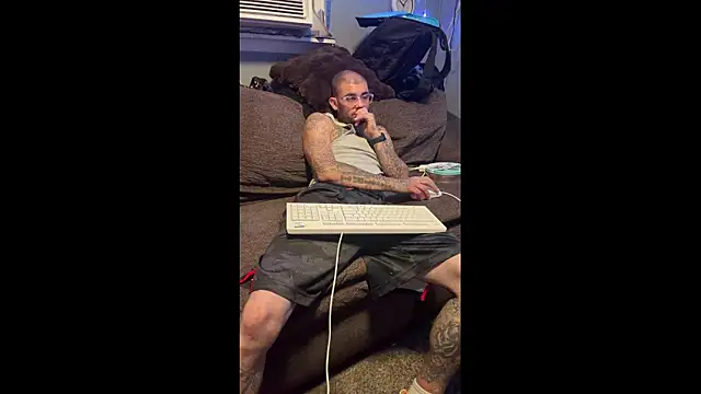 trickydickydaddy online show from May 26, 2:07 am