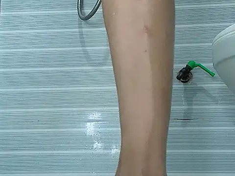 Tiny-122 online show from April 10, 11:48 am