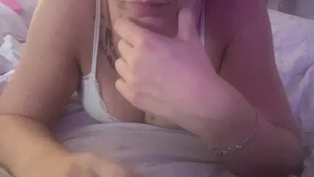 chanlauren234 online show from June 10, 10:52 pm