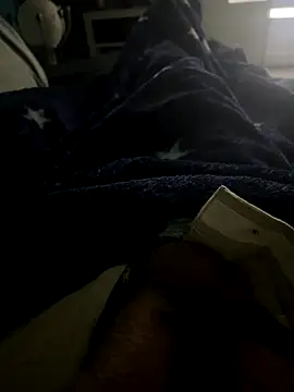 groschibre40100 online show from December 21, 11:01 pm