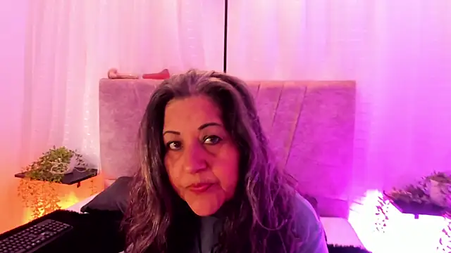Victoriaa Anderson online show from May 28, 3:20 pm