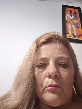 karlaanqui1 online show from April 17, 10:35 pm