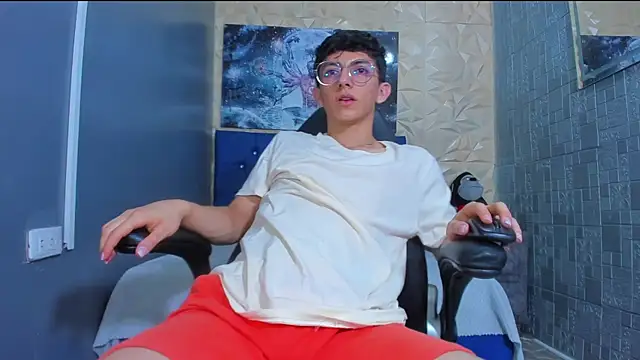 ElanGiraldo online show from June 12, 11:03 pm