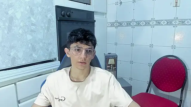 ElanGiraldo online show from June 13, 10:51 pm