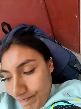 Uvit online show from December 20, 3:41 pm